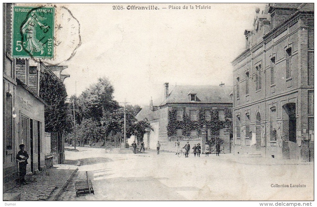 OFFRANVILLE  -  Place De La Mairie - Offranville