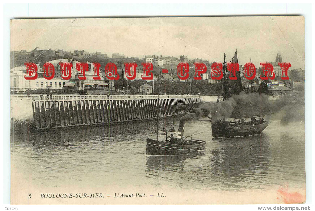 REMORQUEUR Dans Le PORT De BOULOGNE - BATEAU - BATEAUX - DOS SCANNE - Schlepper