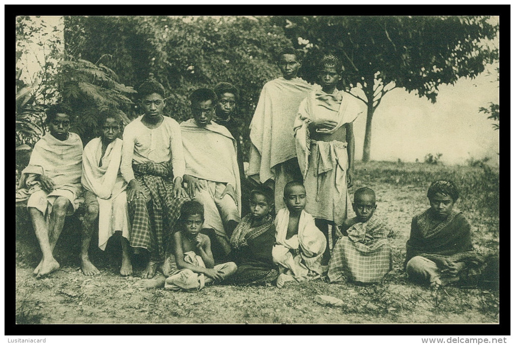 ASIA - TIMOR  - COSTUMES - Tipos E Costumes ( Ed. Da Missão )  Carte Postale - East Timor