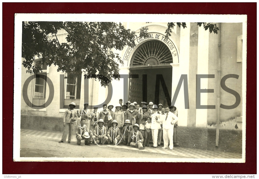 ANGOLA - SOCIEDADE COLONIAL DE TABACOS - 1930 REAL PHOTO PC - Angola