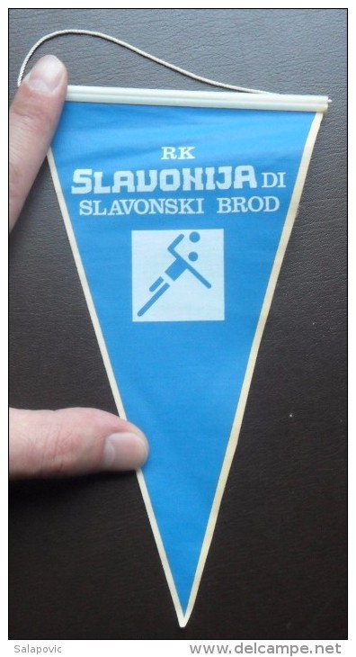 PENNANT HANDBALL CLUB RK SLAVONIJA DI SLAVONSKI BROD - Handball