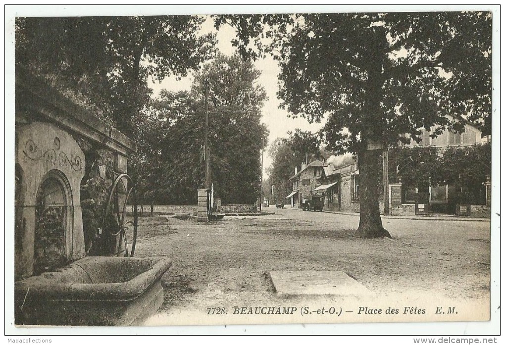 Beauchamp (95) La Place Des Fêtes - Beauchamp