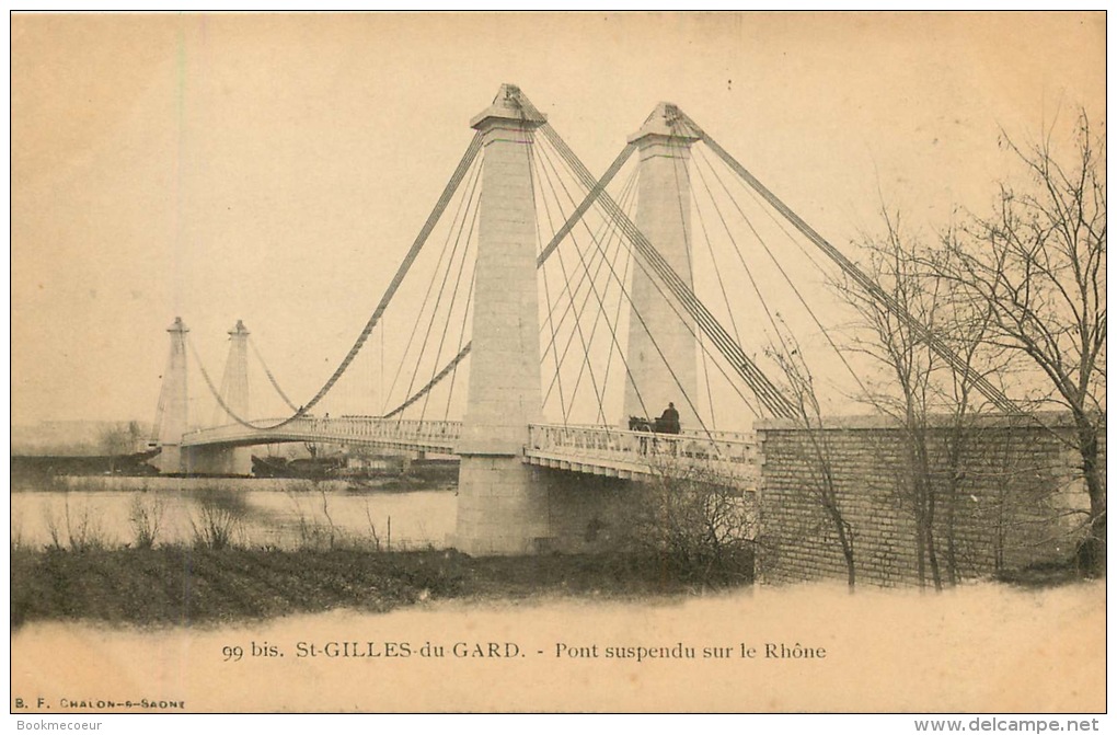 30  SAINT GILLES  DU GARD PONT SUSPENDU SUR LE RHONE   99 BIS - Saint-Gilles