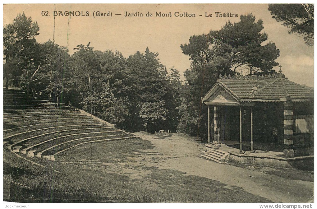 30 BAGNOLS SUR CEZE  Jardin Du Mont Cotton   Le  Théatre - Bagnols-sur-Cèze