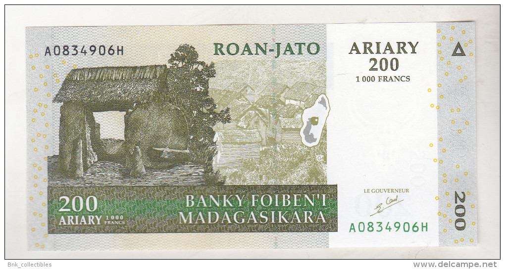 Madagascar 200 Ariary 2004 Unc - Madagascar