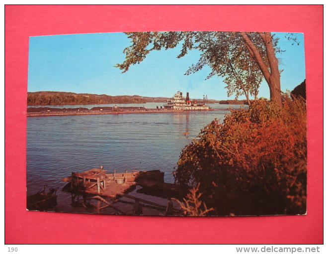 River Traffic On The Mighty Mississippi River - Sleepboten