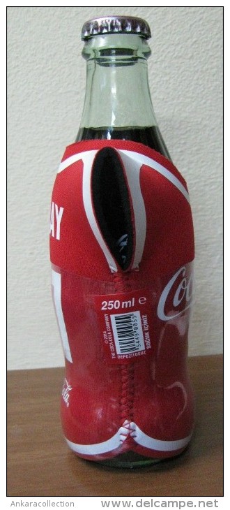 AC - COCA COLA  EMPTY BOTTLE & CROWN CAP TURKISH FOOTBALL NATIONAL TEAM NAMES SOCCER - 10 - NURI - Flaschen