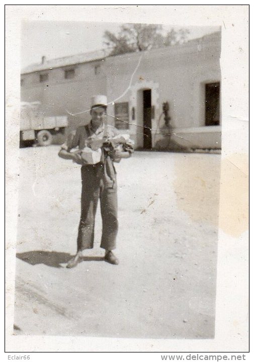 SAHARIENS PHOTO Retour De TAMARASSETTE  Unité Saharienne La Station Service  Année 1954. Les Mécaniciens (6) - Camions