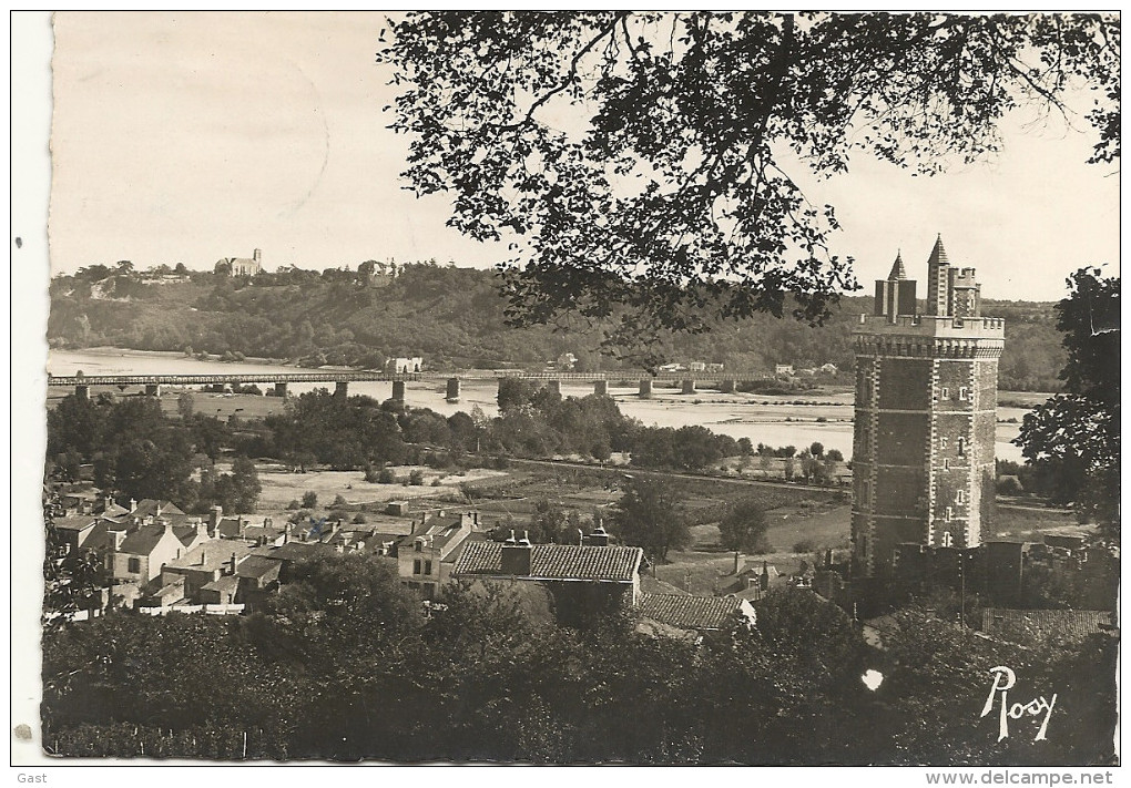 44     OUDON   LA  TOUR LE PONT  SUR LA  LOIRE  ET  CHAMPTOCEAUX - Oudon