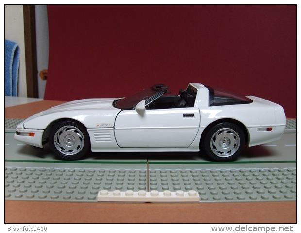 CORVETTE ZR-1 De Couleur Blanche De 1992 - Echelle 1/18ème - Maisto