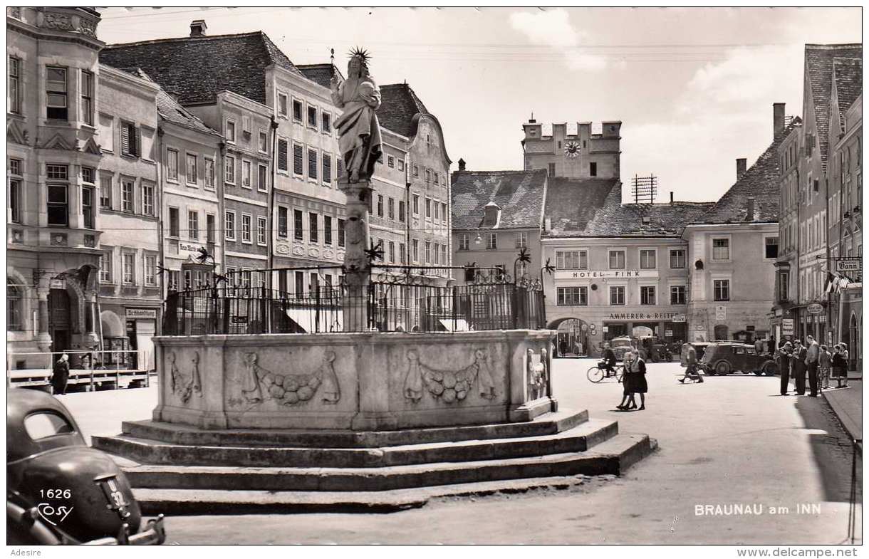BRAUNAU Am Inn (OÖ) - Stadtplatz, Belebte Strassenansicht Alte Autos, Fotokarte 1956 - Braunau