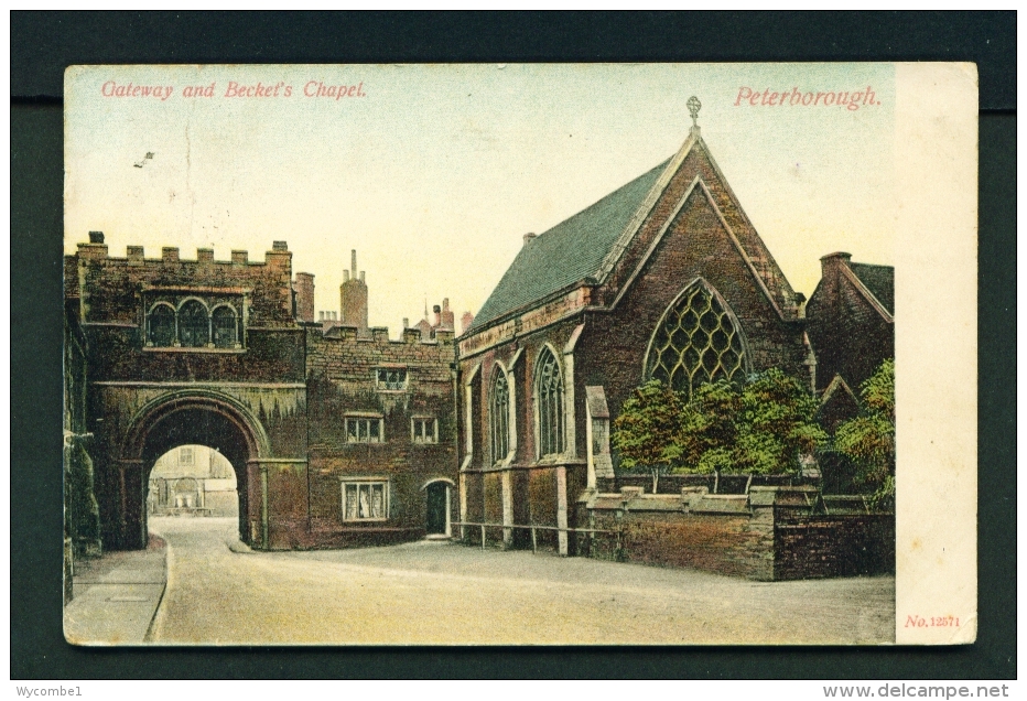 ENGLAND  -  Peterborough  Gateway And Becket's Chapel  Used Vintage Postcard As Scans - Sonstige & Ohne Zuordnung