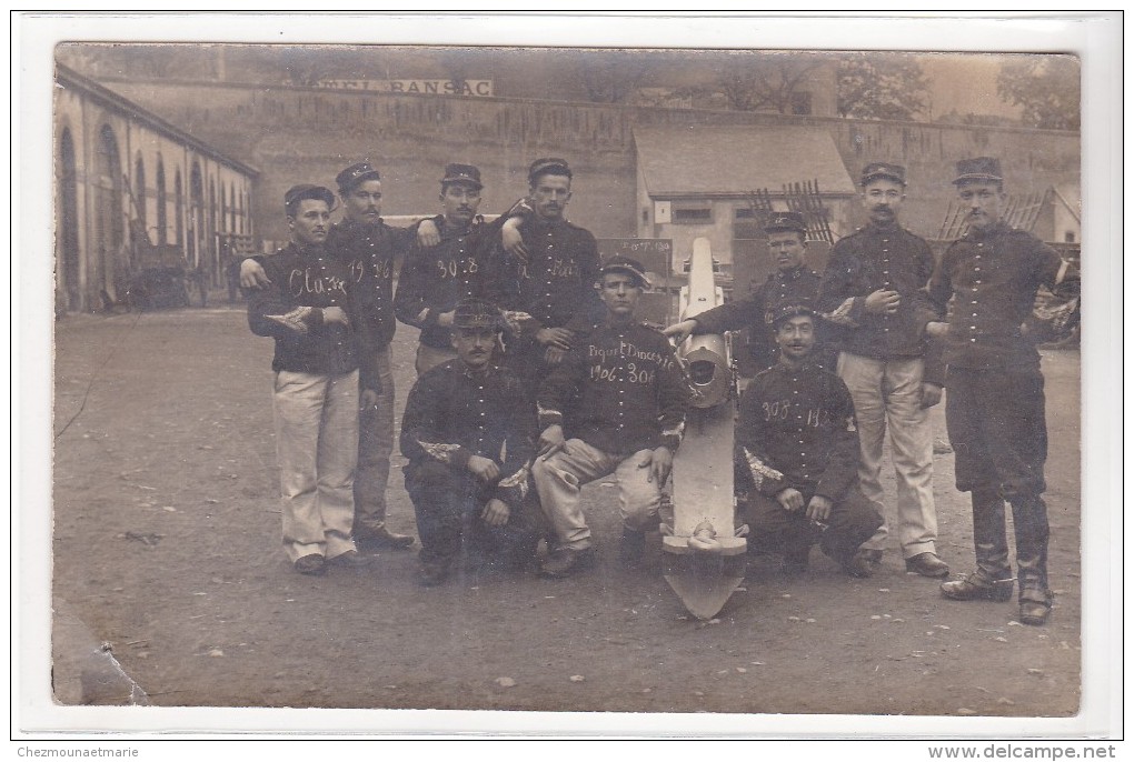 16 EME REGIMENT D ARTILLERIE - CARTE PHOTO MILITAIRE - Régiments