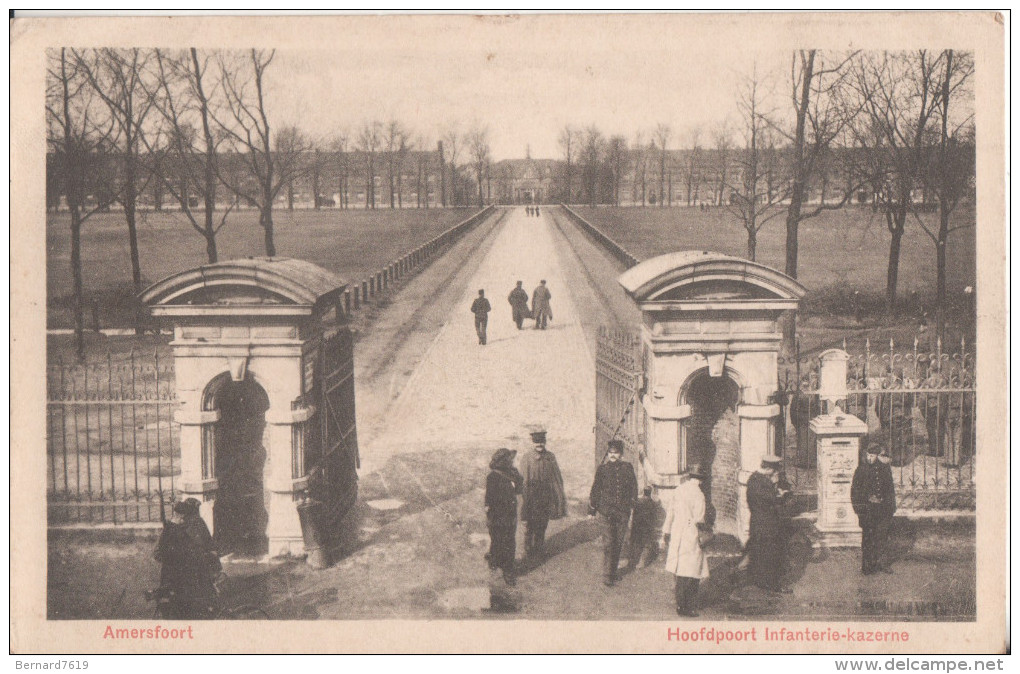 AMERSFOORT   HOOFDPOORT INFANTERIE-KAZERNE - Amersfoort