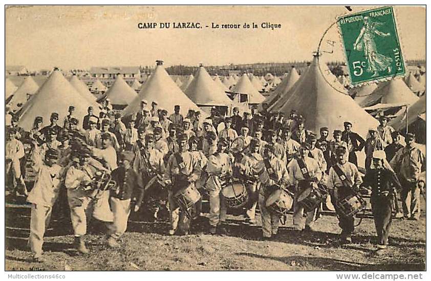 12 - 140616 - LA CAVALERIE - LE CAMP DU LARZAC - Le Retour De La Clique - Militaria Tente Tambour Musicien - La Cavalerie