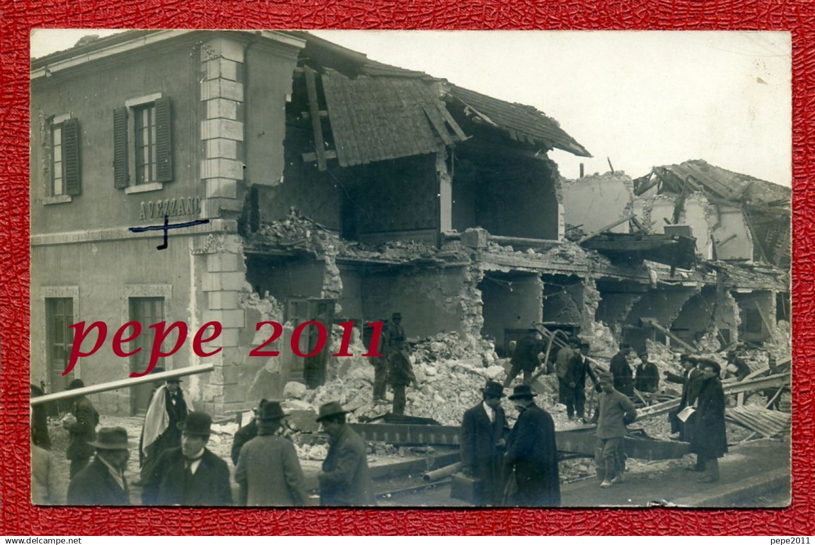 Carte Photo Foto Card   AVEZZANO Terramoto 13/01/15 Tremblement De Terre Animation  Maisons Détruites - Avezzano