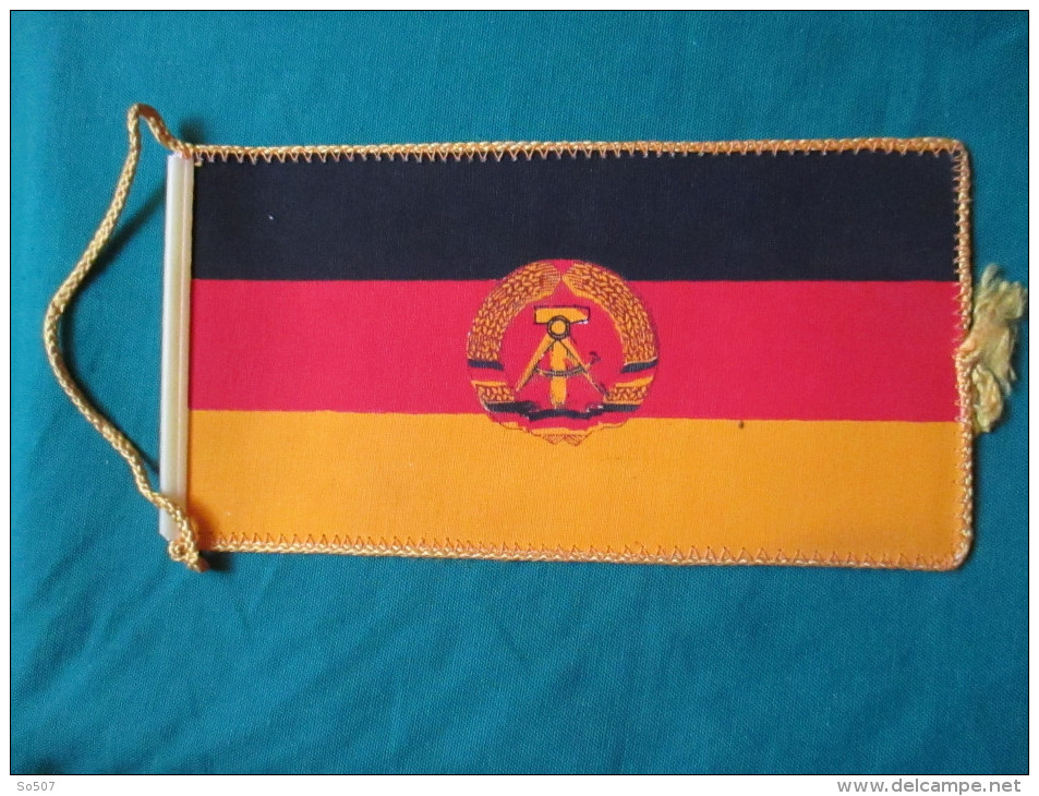 Small Flag-German Democratic Republic  11x22 Cm - Vlaggen