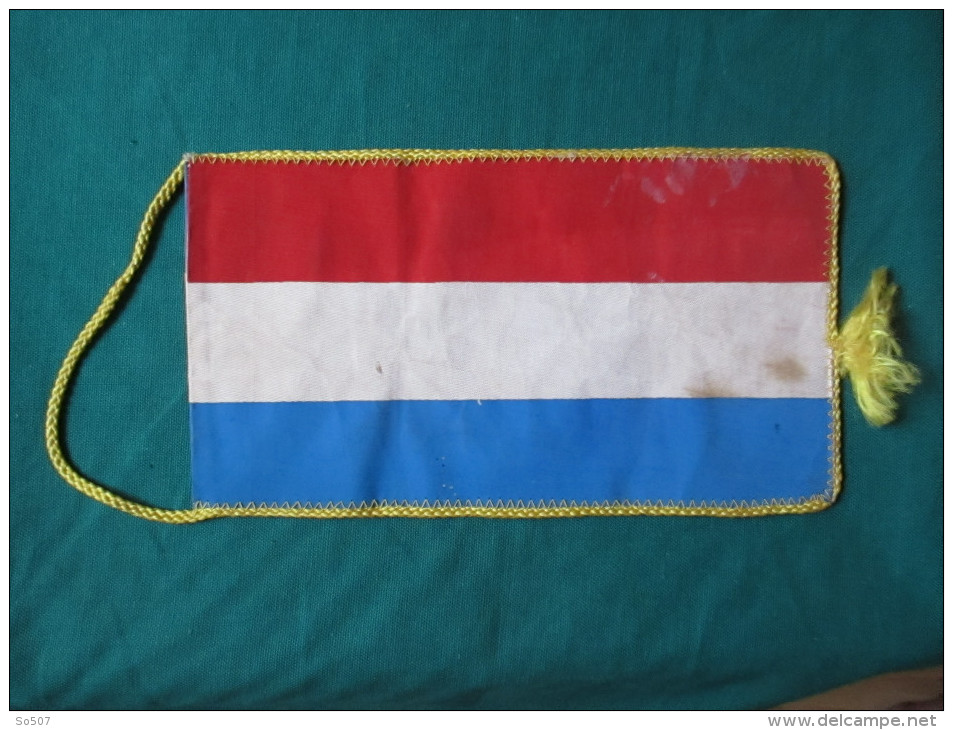 Small Flag- Luxembourg 11x20 Cm - Vlaggen