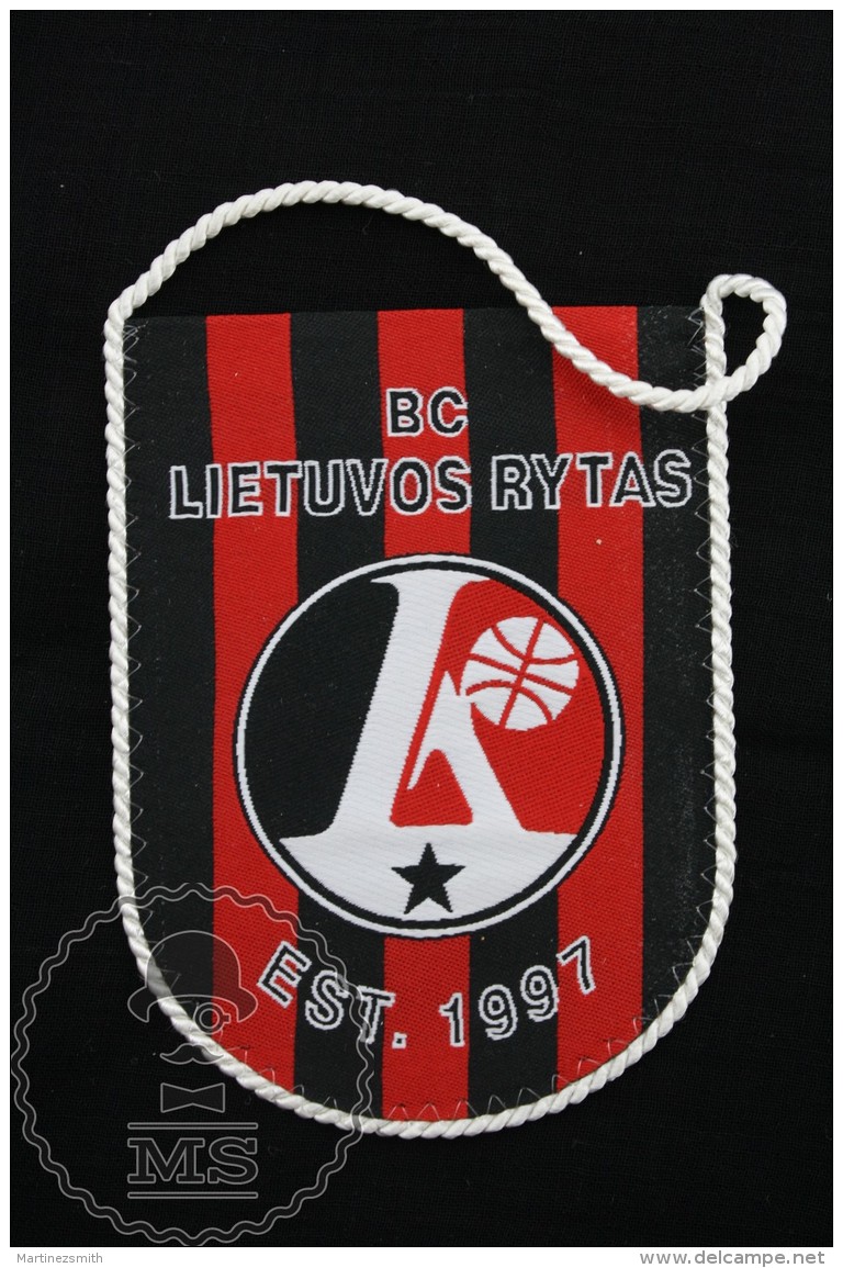 Sport Advertising  Cloth Pennant/ Flag/ Fanion Of BC Lietuvos Rytas - Lithuanian Basketball Club In Vilnius - Bekleidung, Souvenirs Und Sonstige