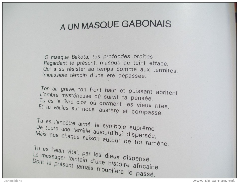 Livre de Poésie/"Chants du Gabon" /Georges RAWIRI/ Dédicacé à Mr et Mme Ponténia/Edition de Luxe/1976   LIV81