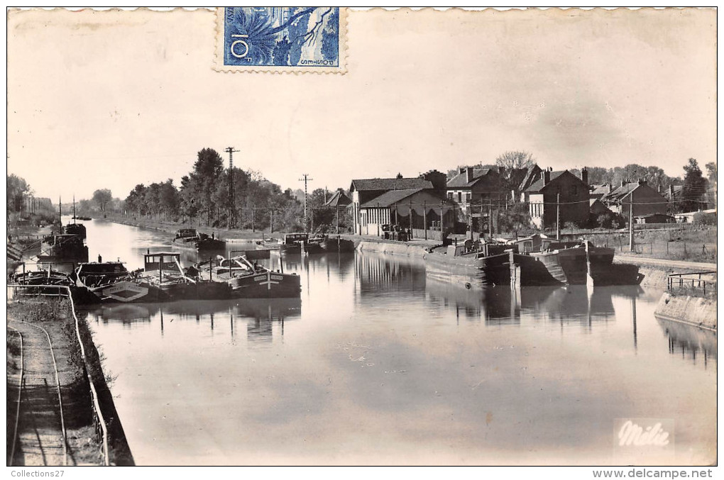 02-CHAUNY- LE PONT ET LE CANAL ST QUENTIN (PENICHE) - Chauny