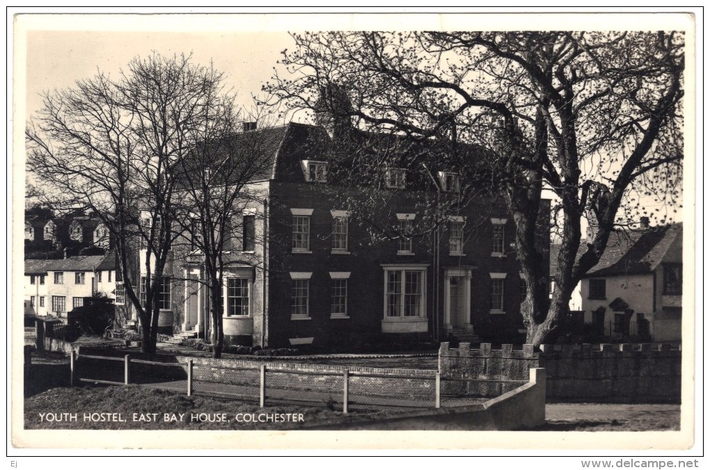 Youth Hotel, East Bay, Colchester - Real Photo - Jarrold - Unused - Colchester