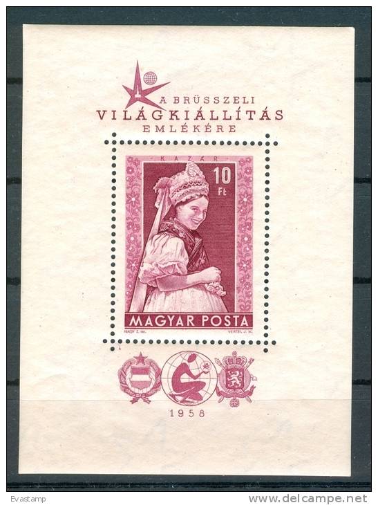 HUNGARY-1958. Universal And Intl.Exposition - Costumes Souvenir Sheet MNH!!! - Ungebraucht