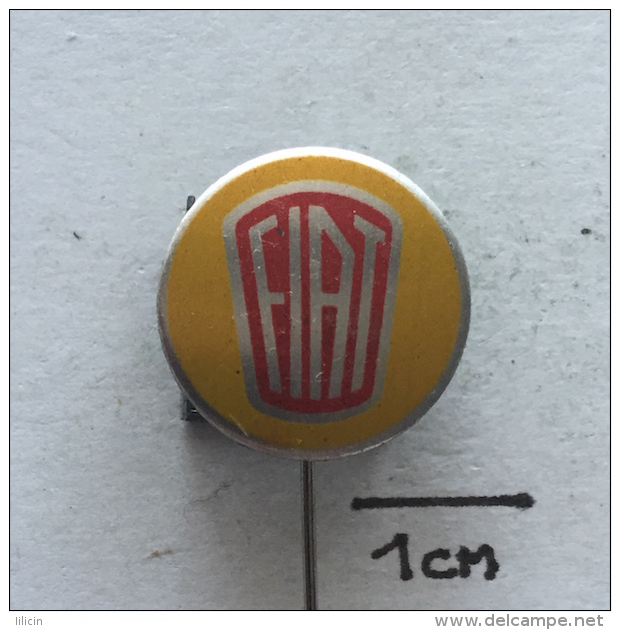 Badge (Pin) ZN002142 - Automobile (Car) Truck (Lastkraftwagen / Kamion) Tractor Fiat - Fiat