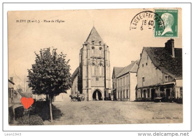 09471-LE-28-BLEVY-Place De L' Eglise---------attelage Animée--------environ 254 Habitants - Blévy