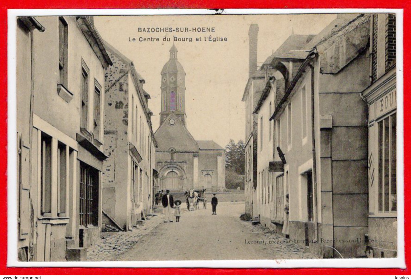 61 - BAZOCHES Sur HOENE --  Le Centre Du Bourg - Bazoches Sur Hoene