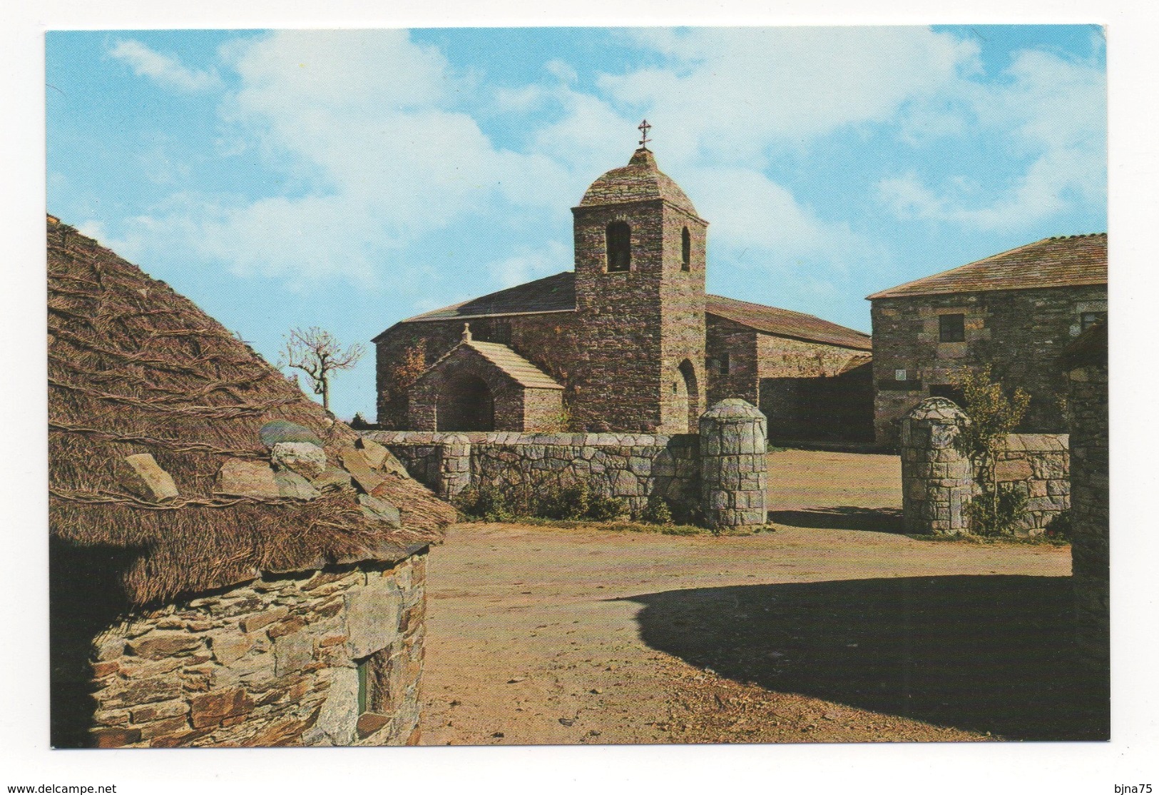 ESPAGNE  El Cebrero (Lugo)  Santuario Monumento Jacobeo - Sanctuaire / Non Voyagée / N°1 - Lugo