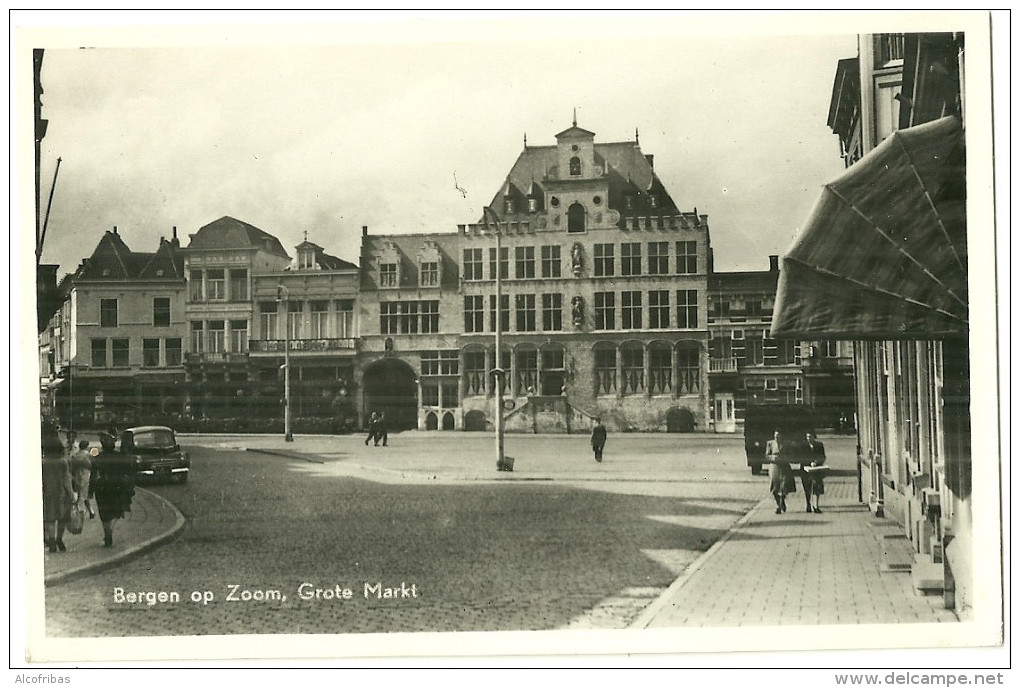 Pays Bas Hollande CPA Photo  Bergen Op Zoom 4 Cartes Markt Haven Wrouwepoort Markiesenhof - Bergen Op Zoom