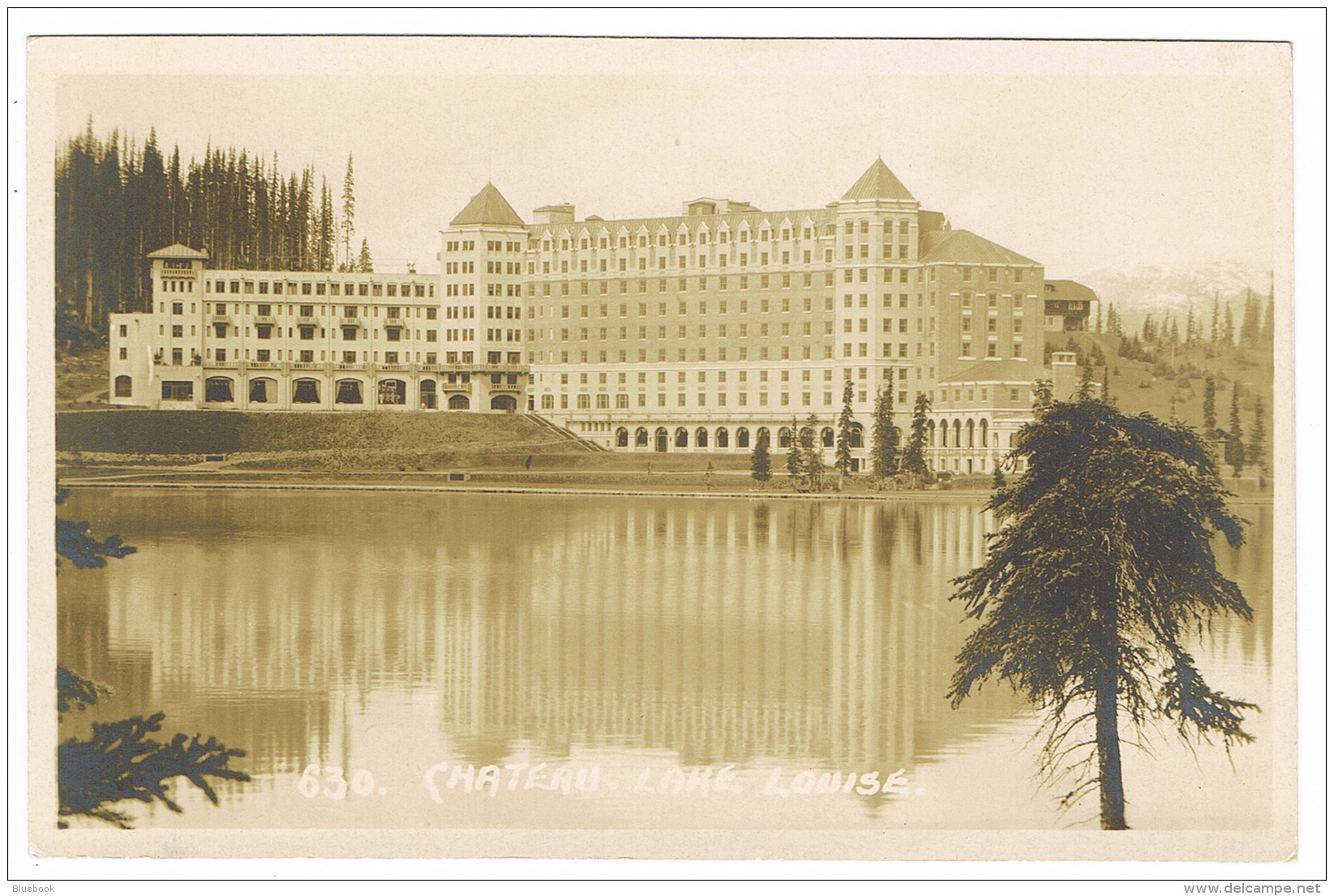 RB 1118 - Early Byron Harmon Real Photo Postcard - Chateau Lake Louise - Alberta Canada - Lac Louise