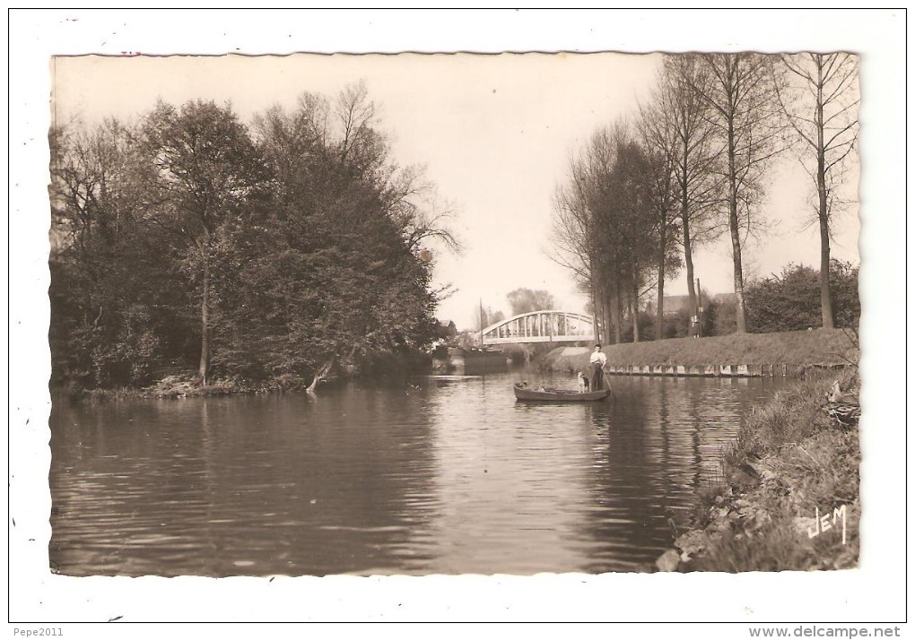 CPA 59 BERLAIMONT Vue Sur La Sambre Cours D´eau Barque Pont Vue Peu Commune - Berlaimont