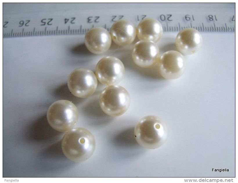 Lot De 10 Jolies Perles à Demi-percées Environ 10 Millimètres Blanc Crème Imitation Perle De Culture  Attention Ces Joli - Pearls