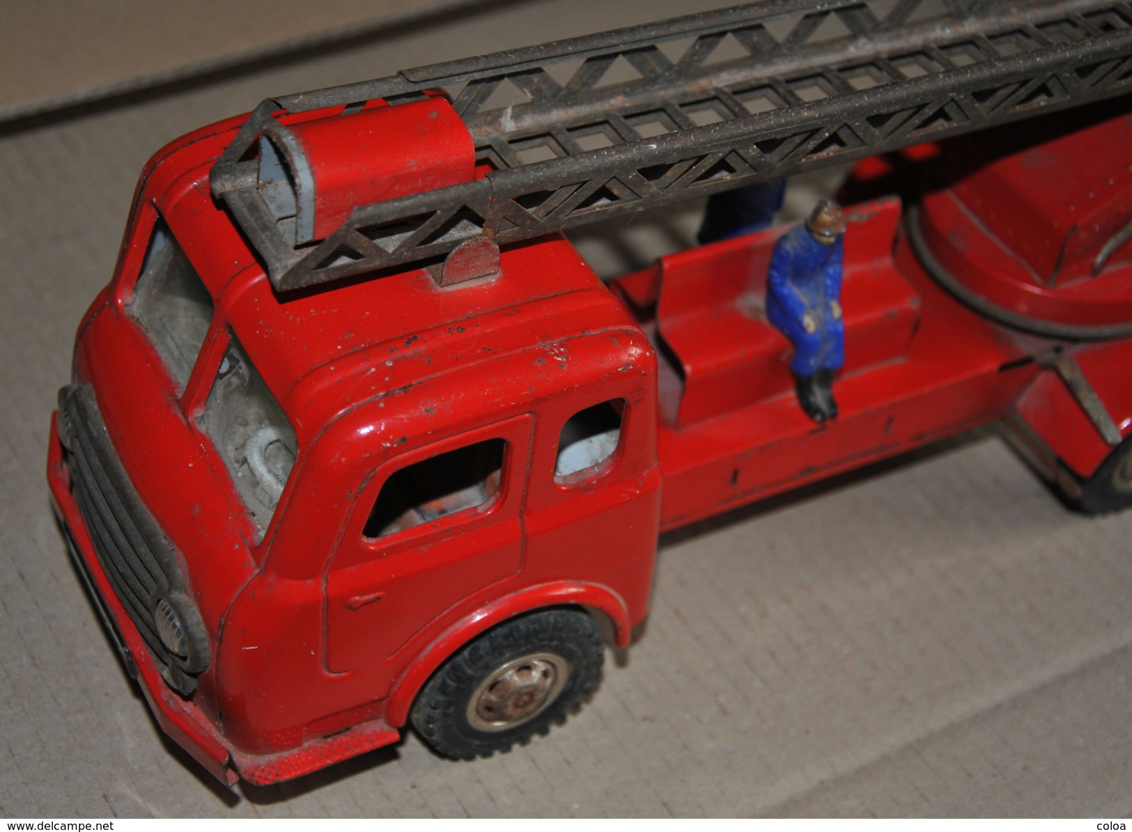 POMPIERS Camion de pompier  mécanique en tôle