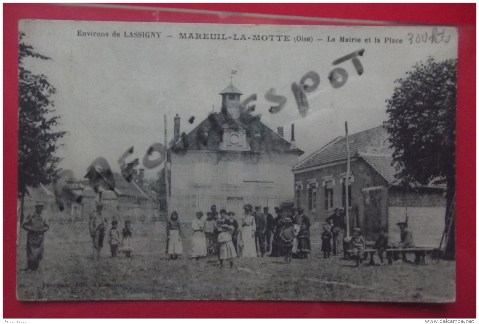 Cp Mareuil La Motte La Mairie Et La Place Tres Animé - Lassigny