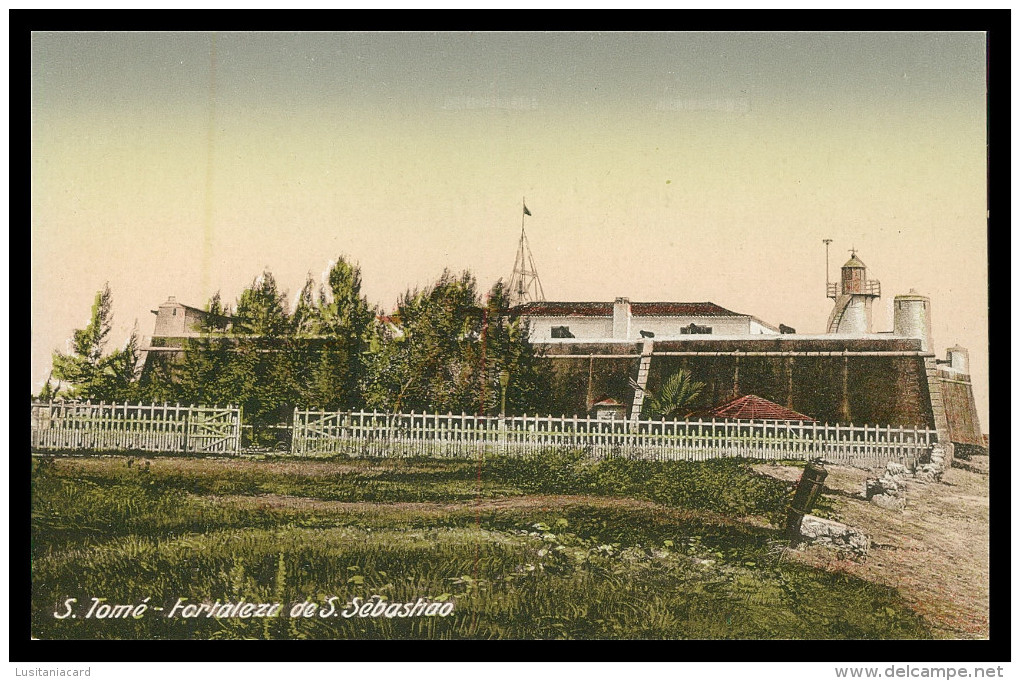 SÃO TOMÉ E PRÍNCIPE- Fortaleza De S. Sebastião  (Ed. Auspicio Menezes Nº T 784) Carte Postale - Sao Tome And Principe