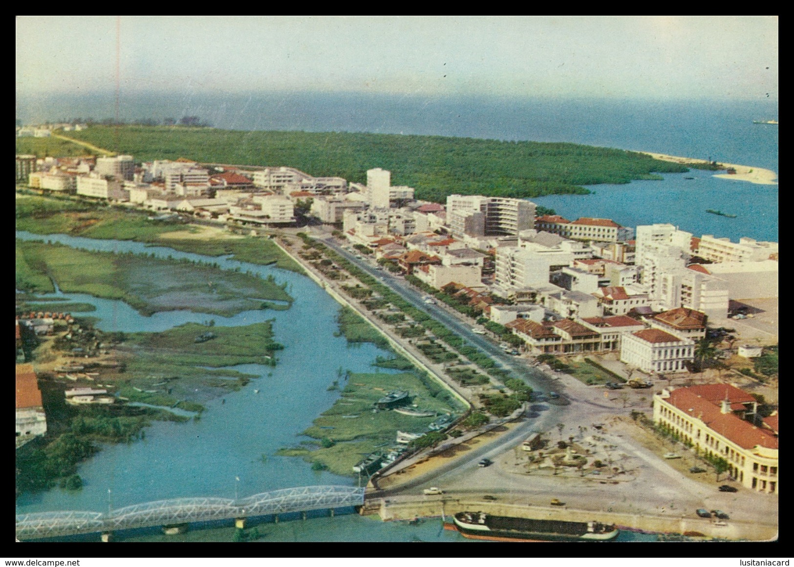 BEIRA - Vista Aérea (Ed. Cinelândia. Nº 17)  Carte Postale - Mozambique