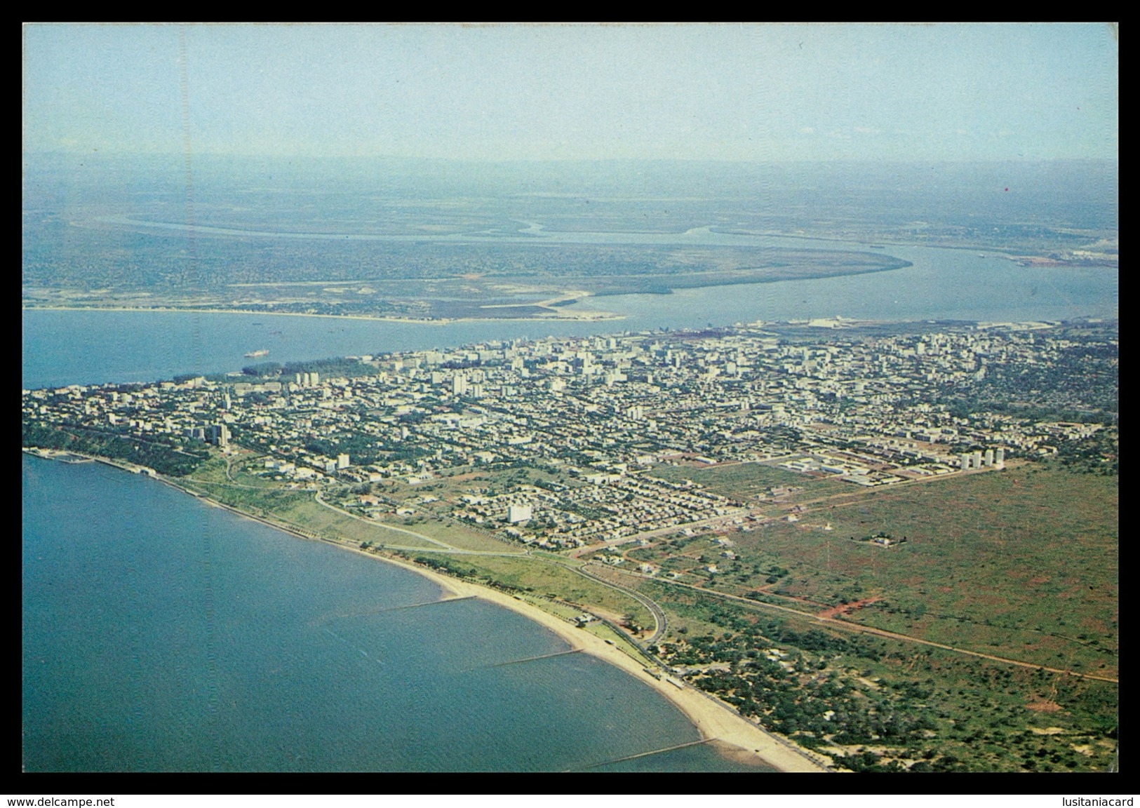 LOURENÇO MARQUES - Vista Aerea Da Cidade  ( Ed.Livraria Papelaria Progresso) Carte Postale - Mozambique