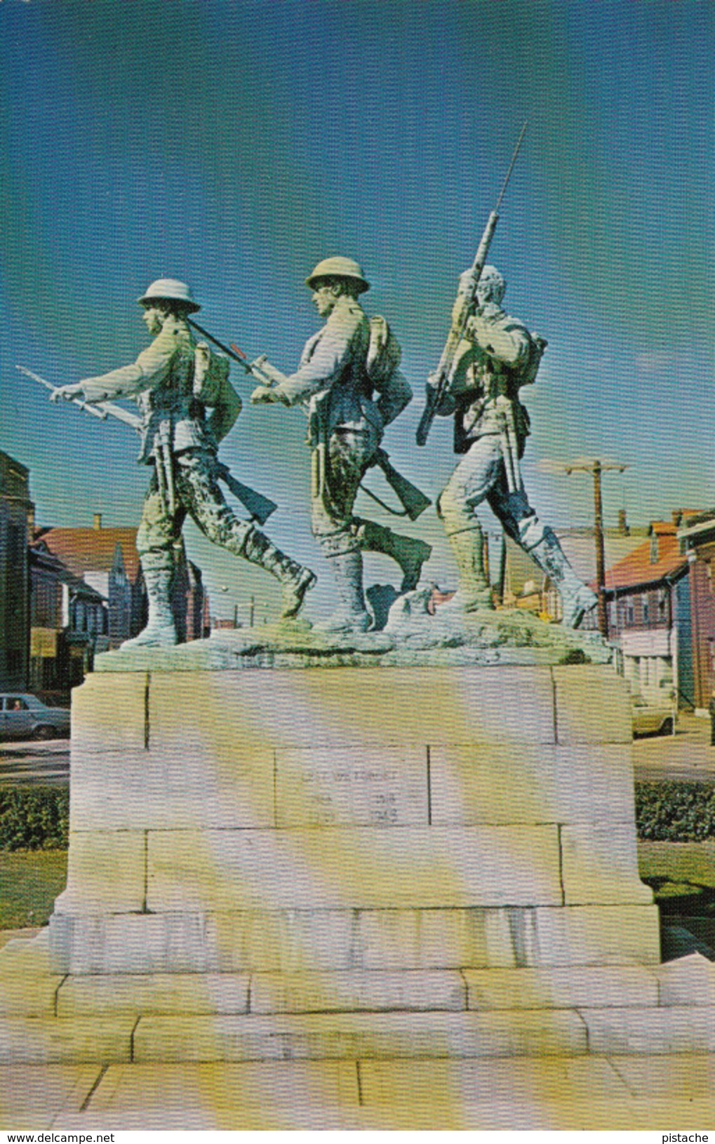 Prince Edward Island Canada - Charlottetown - Cenotaph Cénotaphe - Memorial Monument Soldiers - Soldats - 2 Scans - Charlottetown