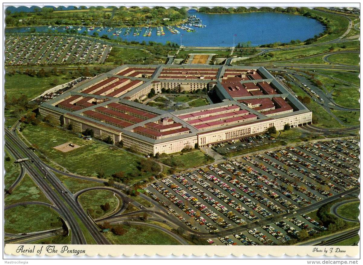 UNITED STATES AMERICA  VIRGINIA  ARLINGTON  Aerial Of The Pentagon - Arlington