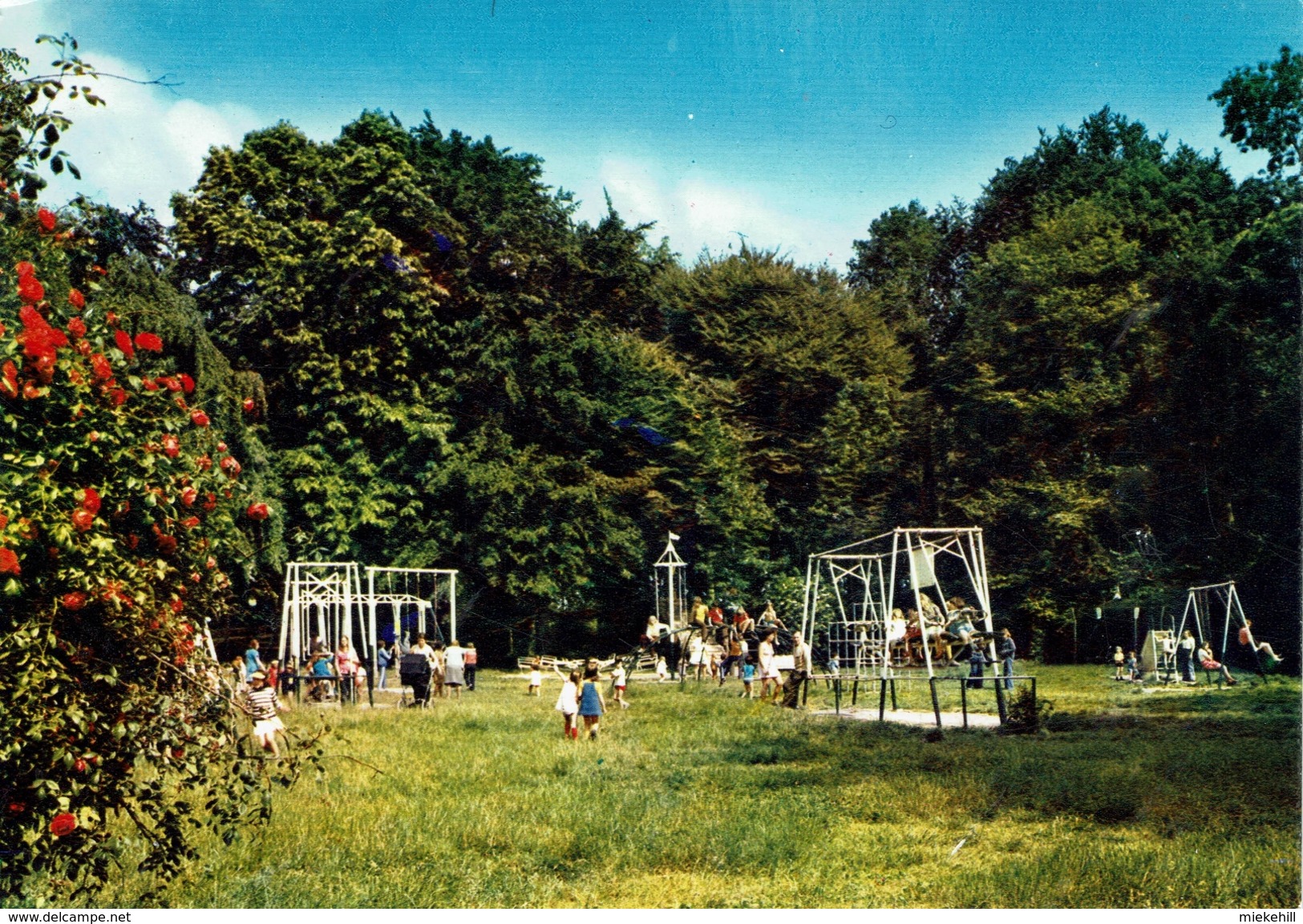 ESTAIMBOURG-CHATEAU DE BOURGOGNE-PLAINE DE JEUX - Estaimpuis