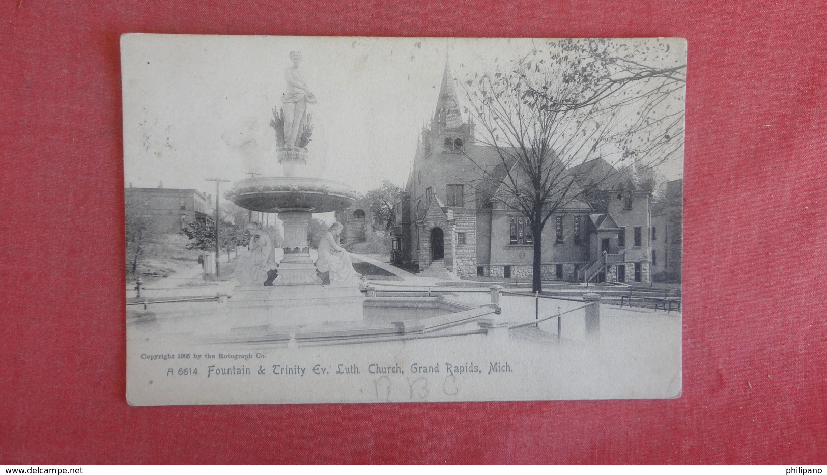 - Michigan > Grand Rapids   Rotograph  Fountain & Trinity Church Ref 2457 - Grand Rapids