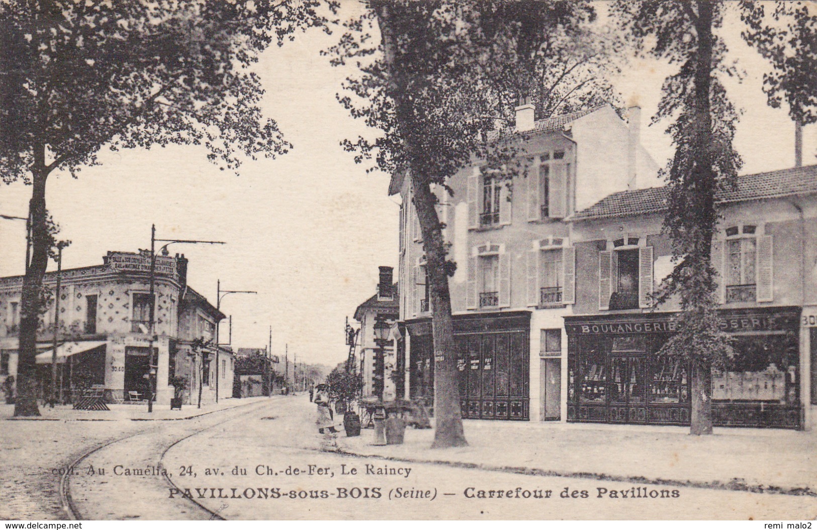 CARTE POSTALE   PAVILLONS SOUS BOIS 93  Carrefour Des Pavillons - Les Pavillons Sous Bois