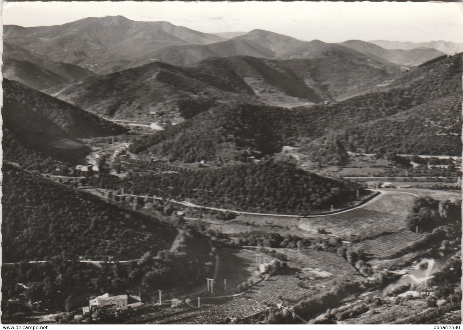 CPSM  30  SUMENE VUE AERIENNE VALLEE DE L'HERAULT - Sumène