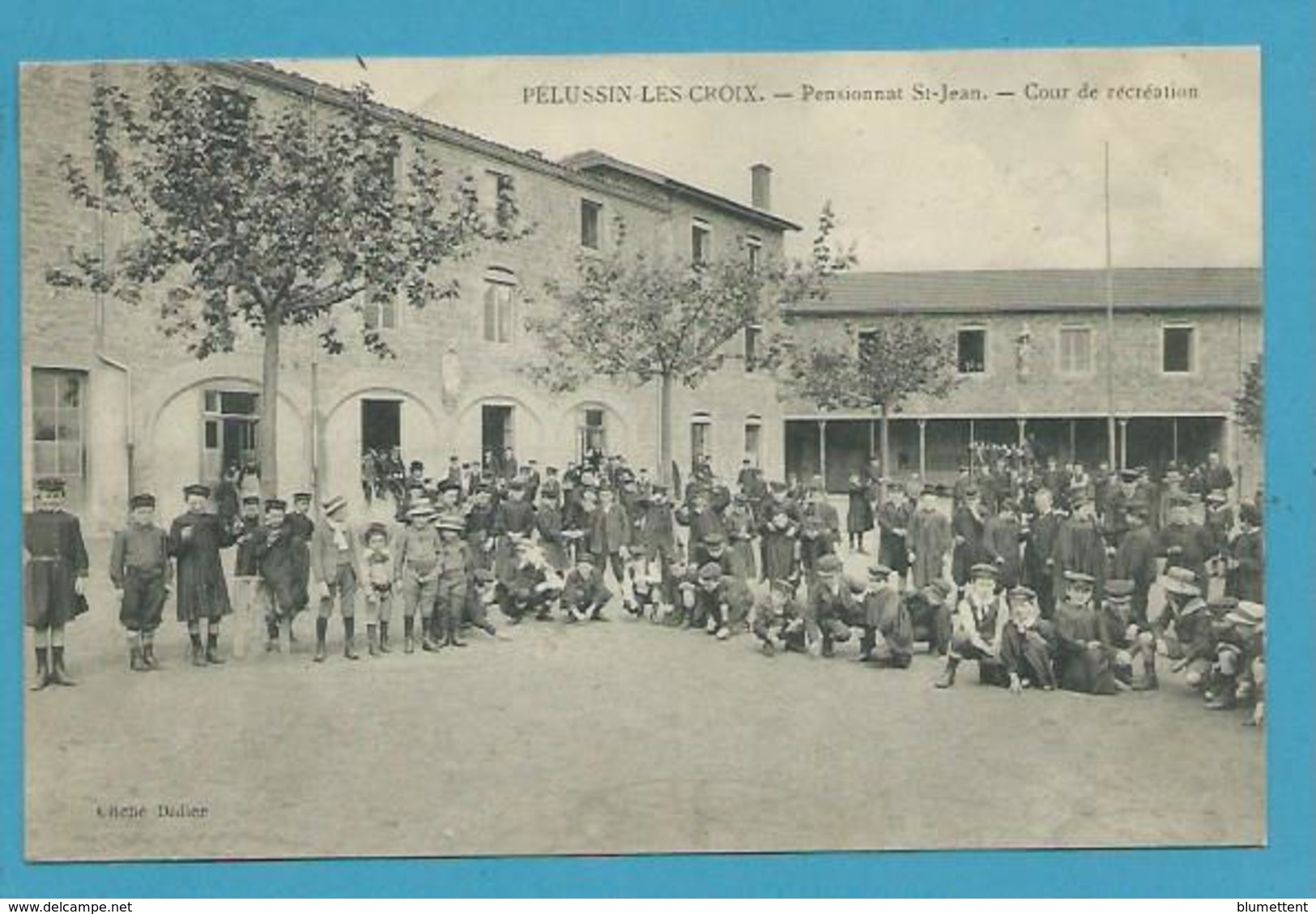 CPA Pensionnat St-Jean Cour De Récréation PELUSSIN-LES-CROIX 42 - Pelussin