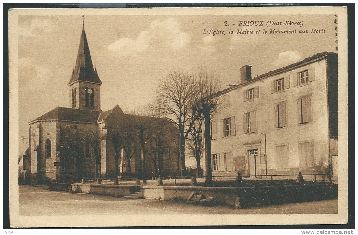 Brioux - L'Eglise, La Mairie, Et Le Monument Aux Morts -   Daw2250 - Brioux Sur Boutonne