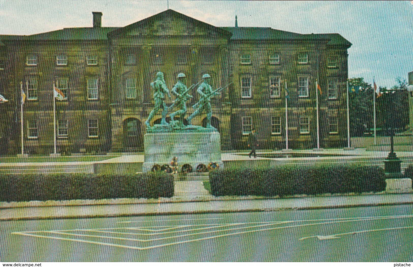 Charlottetown Prince Edward Island Canada - War Memorial 1914-1918 - 2 Scans - Charlottetown