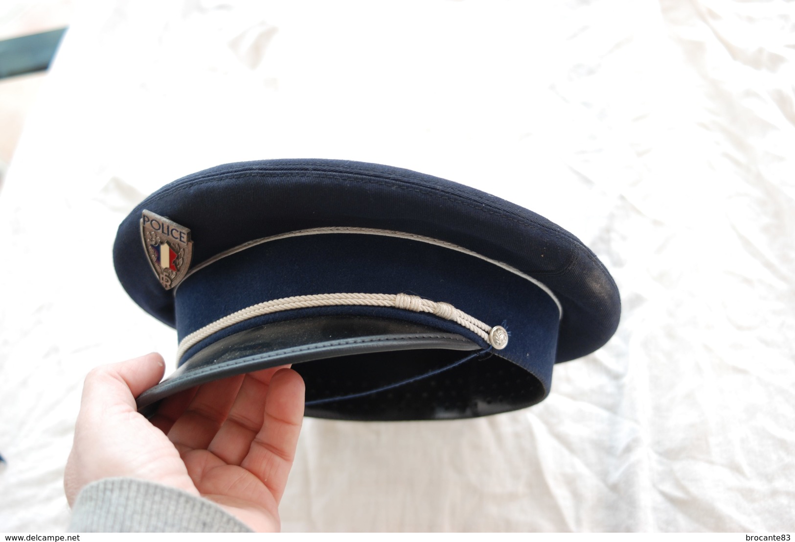 CASQUETTE DE POLICIER FRANCAIS GARDIEN DE LA PAIX - Headpieces, Headdresses